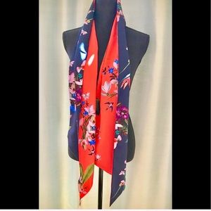 🧡💙 Ted Baker Tropical Scarf!